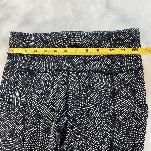 LuLuLemon 26” super lightweight legging. Black and white dots. 4 - Picture 16 of 16